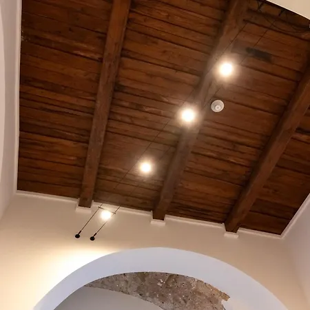 Le Sei Porte בית הארחה